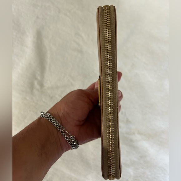 Authentic Vintage Prada Caramel Wallet - Picture 7 of 12